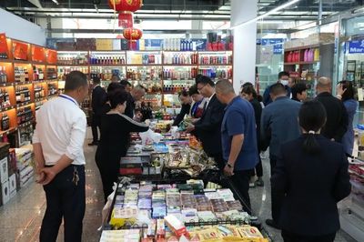 邊民互市絲路文化商品城:兩個月接待游客6.5萬人次,營業額240萬元